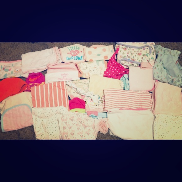 Bibs, towels, hats, swaddles, & bows - Picture 1 of 1
